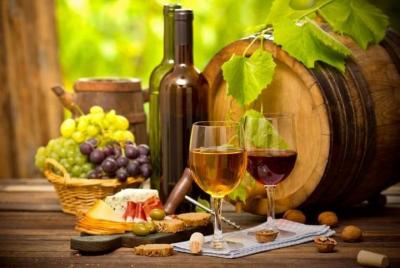 4 hour :Day Tour to CRICOVA Winery with tasting from Chisinau  4 hour :Day Tour to CRICOVA Winery with tasting from Chisinau