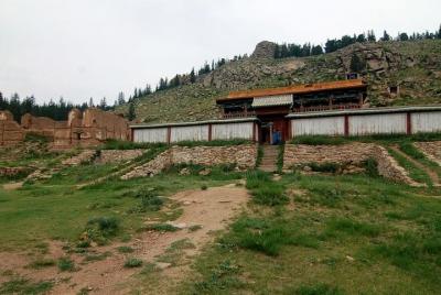 1 Day Horseback Riding and Manzushir Monastery visit Including Lu
