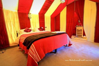 Desert tour from Chefchaouen to Marrakech: 3 days Morocco Sahara Tour Desert tour from Chefchaouen to Marrakech: 3 days Morocco Sahara Tour
