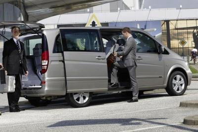 Chefchaouen to Casablanca: Private Transfer (English Speaking Driver) Chefchaouen to Casablanca: Private Transfer (English Speaking Driver)