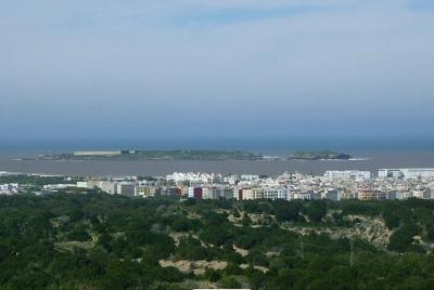 Riverside Hike & Tea at the Hendrix Café in Diabat Riverside Hike & Tea at the Hendrix Café in Diabat