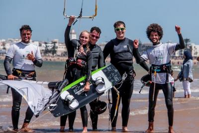 Kitesurfing lessons with Ananas Kitesurfing lessons with Ananas