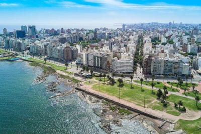 Half Day City Tour Montevideo - Uruguay Half Day City Tour Montevideo - Uruguay