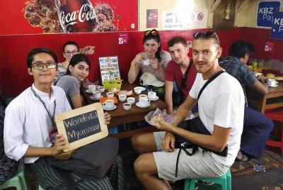 Explore Yangon on Foot (2hours) Explore Yangon on Foot (2hours)