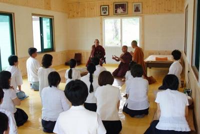 Learning Meditation at Mahasi Learning Meditation at Mahasi