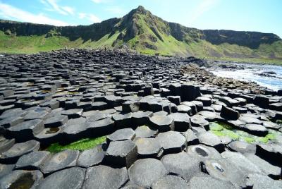 Guided Day Tour: Giant Guided Day Tour: Giant's Causeway from Belfast