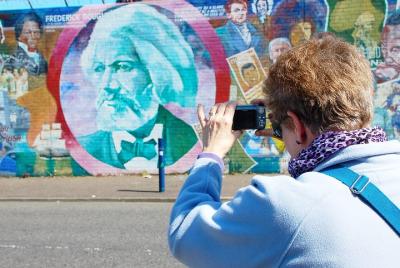 official world famous Belfast taxi mural tour
