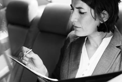 Belfast City Airport BHD Executive transfer to Belfast 1-4 people