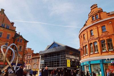 Private Airport Transfer: from Belfast to Belfast International A