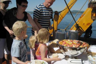 3-Hour Norwegian Evening Cruise Aboard a Wooden Sailing Boat on t 3-Hour Norwegian Evening Cruise Aboard a Wooden Sailing Boat on t