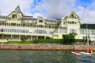 Guided kayak tour in Balestrand Guided kayak tour in Balestrand