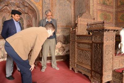 Guided Walking Tour: Walled City of Lahore  Guided Walking Tour: Walled City of Lahore