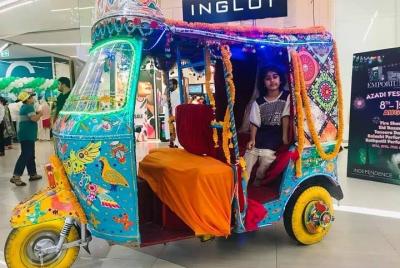 Ladies Special: Lahore Half day Guided Shopping Tour Ladies Special: Lahore Half day Guided Shopping Tour