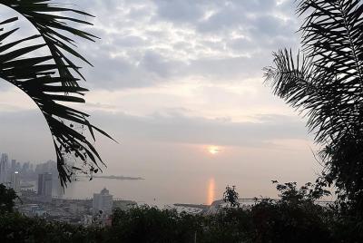 Walking Tour on the ANCON HILL. Sunrise & Panamannian Breakfast! Walking Tour on the ANCON HILL. Sunrise & Panamannian Breakfast!