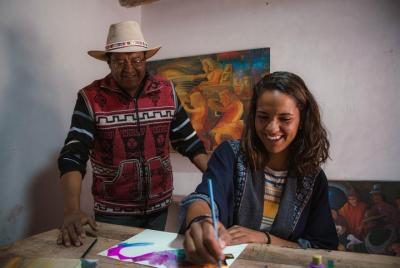 Andean art workshop in Maras: painting and pottery