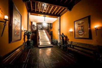 Casa Aliaga, Colonial buildings & Pisco Sour! Casa Aliaga, Colonial buildings & Pisco Sour!