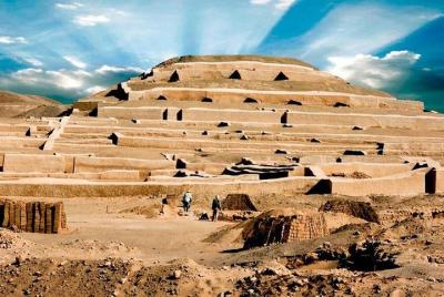 Cahuachi Ceremonial Center Tour from Nasca Cahuachi Ceremonial Center Tour from Nasca