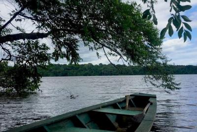 Knowing Lake Sandoval with a naturalist