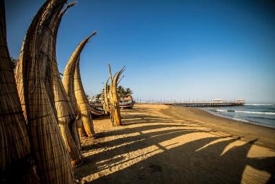 Tour to Dragón Temple, Chan Chan Archaeological Site and Huanchac