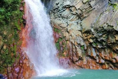 Pulangbato Falls Tour & Hot Spring From Dumaguete Pulangbato Falls Tour & Hot Spring From Dumaguete