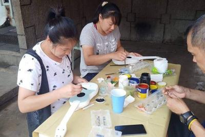 Paint Your Own Ukulele Paint Your Own Ukulele