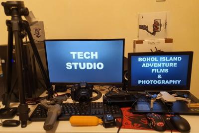 Adventure Films and Photography, offroad tour, hiking, chasing wa