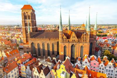 Gdansk: City Highlights Group Tour by Electric Car