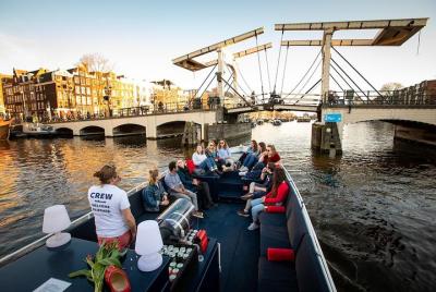 Open boat tour - All drinks included - 60 Minutes - Live guide Open boat tour - All drinks included - 60 Minutes - Live guide