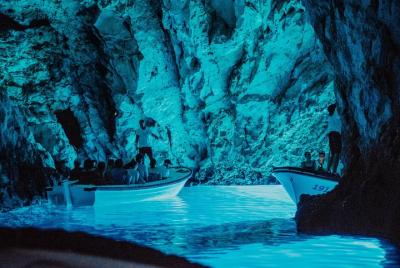 Five Island Speedboat Tour Featuring the Blue Cave and Hvar Five Island Speedboat Tour Featuring the Blue Cave and Hvar