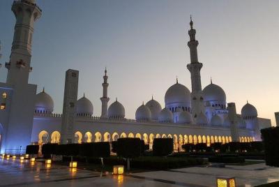 Full-Day Tour of Abu Dhabi City From Dubai, Day Trip with Guide Full-Day Tour of Abu Dhabi City From Dubai, Day Trip with Guide