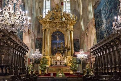 2 Days Tour in Wawel Hill, Jewish Quarter and Wieliczka with Guid 2 Days Tour in Wawel Hill, Jewish Quarter and Wieliczka with Guid