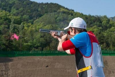 Clay Pigeon Shooting - 25 shots. Shooting live rounds in Cracow.