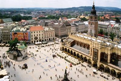 Krakow: City Highlights Private Tour by Electric Car Krakow: City Highlights Private Tour by Electric Car