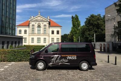 Chopin's Warsaw - guided tour in a minivan with evening piano con
