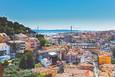 Lisbon Private Shore Excursion: City Tour by Minivan Including Fo