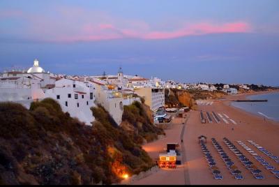 Private Transfer from Porches to Faro (FAO) Airport Private Transfer from Porches to Faro (FAO) Airport