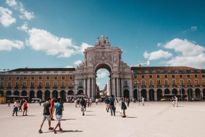 Discover Lisbon in 60 Minutes with a Local Discover Lisbon in 60 Minutes with a Local