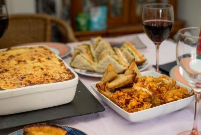 Private Portuguese Dining Experience with a Local in her Home nea