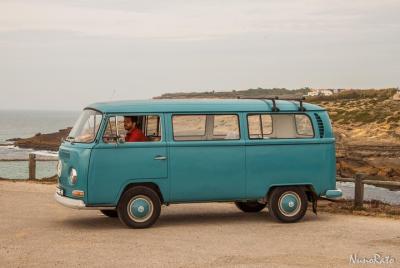 Dive into the amazing beaches of Arrábida and drink Moscatel in o