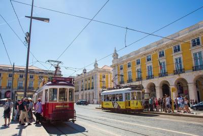 Lisbon Combo: 48-Hour Hop-On Hop-Off Tram and Yellow Boat Cruise