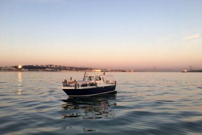 Lisbon 2-Hour Private Boat Tour Lisbon 2-Hour Private Boat Tour