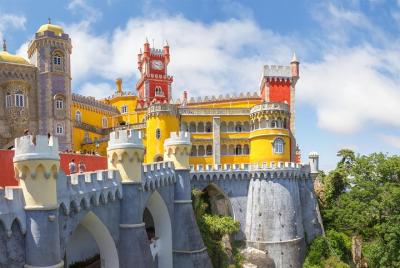 Sintra and Cascais Small Group Tour from Lisbon Sintra and Cascais Small Group Tour from Lisbon