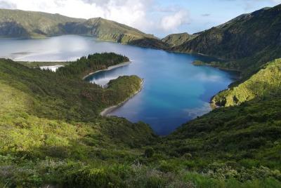 Adapted Van Tour - Sete Cidades and Lagoa do Fogo (Full day) Adapted Van Tour - Sete Cidades and Lagoa do Fogo (Full day)