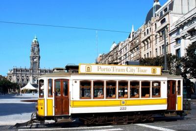 Porto Premium 3 in 1: Hop-On Hop-Off Bus, Tram Tour and Guindais 